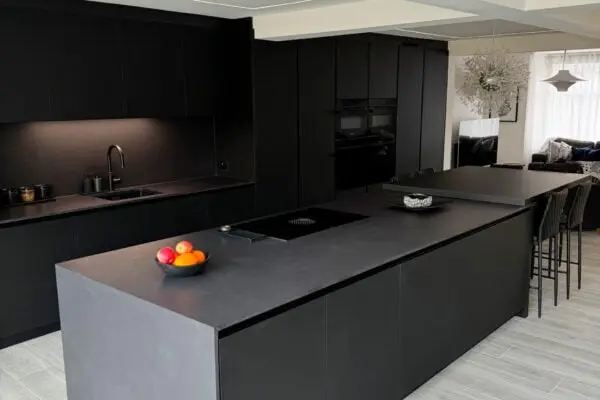 Tezza-8555